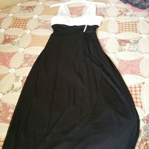 Elegant Black & White Formal Dress w/Rhinestone